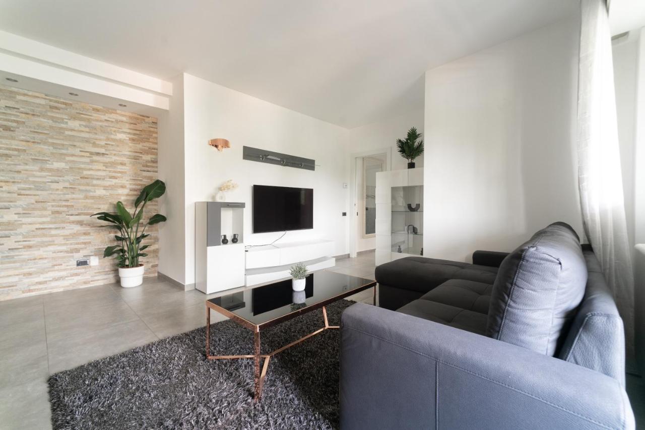 Oasis Luxury - A.C/Terrace/2Bedrooms 베르가모 외부 사진